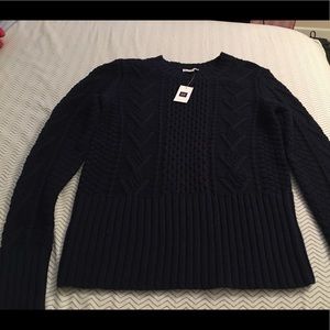 Gap sweater